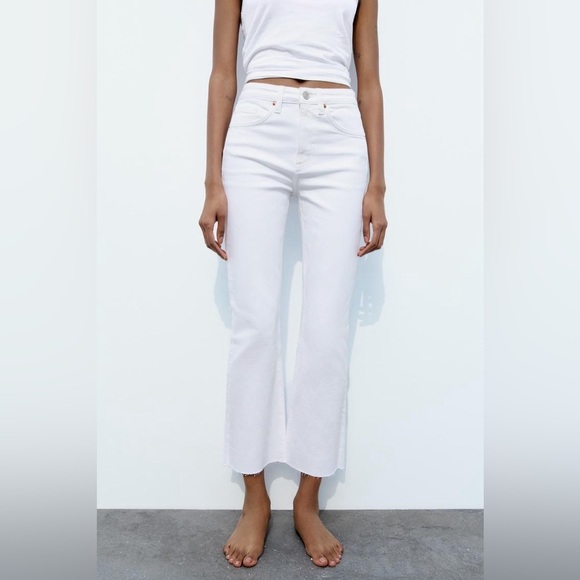 Women's Black Jeans - Picture 9 of 16